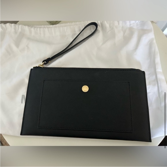 Michael Kors Saffiano leather clutch - Picture 7 of 9